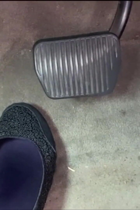 Pedal Play: Fast Speed and Jerk off Instructions with Big Feet, Full Control