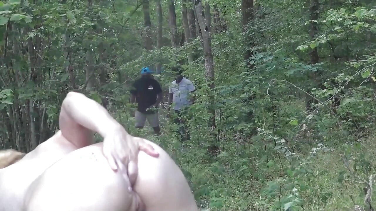 Double Penetration and Anal Sex for This Blonde MILF