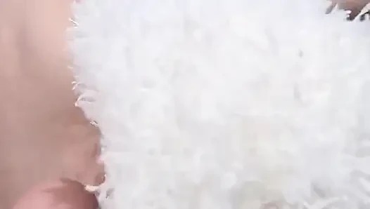 Bulanık göt en son sapıkça gövdesinin çöplüğünde sikiş bulanık oyuncağı olarak içine pompalıyor