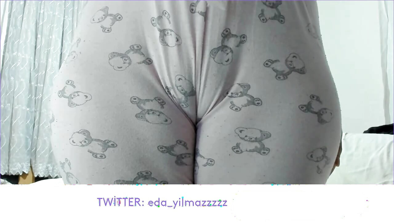 CAMEL TOE- PİJAMAYLA MASTURBASYON- TURK PORNO- TURK MILF