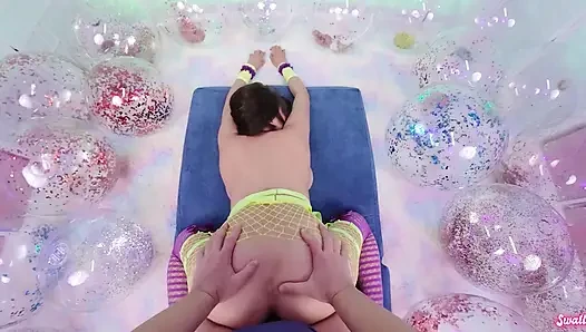 Büyük memeli Asyalı orta yaşlı seksi kadın kıllı amcık penetrasyon