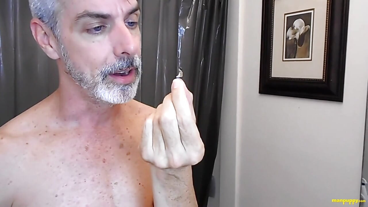 Giant Armpit Sniffer - Daddy Giant 13