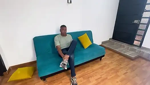 I fuck my friend's stepmom while she's not home