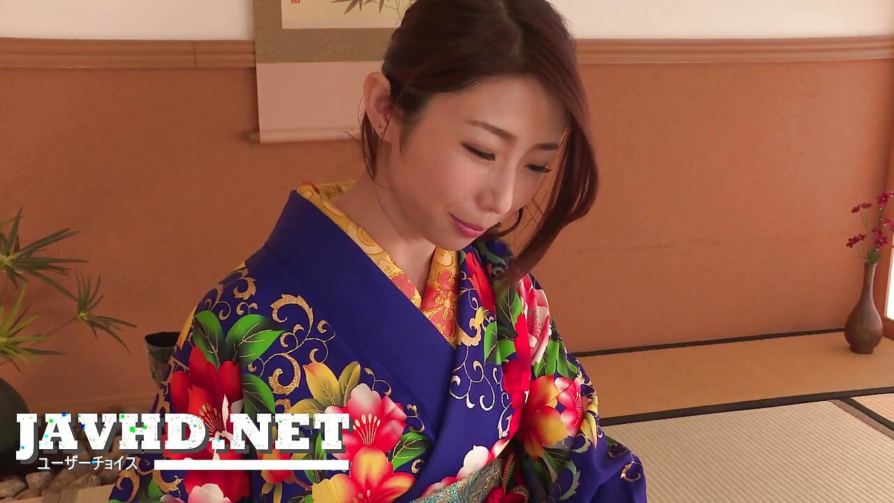Unzensiertes japanisches MILF-porno-video erwartet