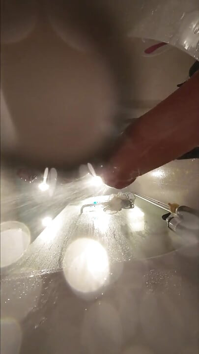Webcam unter der badewanne. Freundin nach dem sex in der dusche