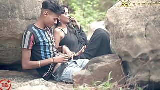 Một cuộc làm tình trong rừng gợi cảm của cặp đôi đáng yêu, làm tình mạnh bạo của người Ấn