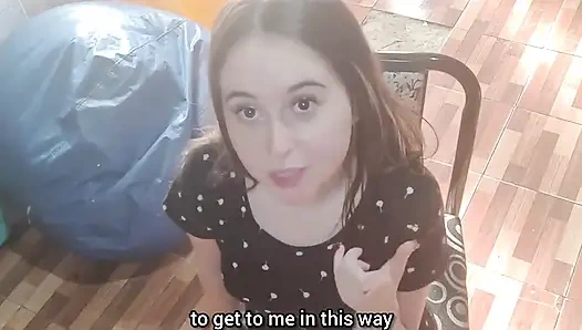 Du schaud also auf mich runter. Ich spreche schmutzig mit dir, ich gebe dir einen blowjob und ich masturbiere vor dir.