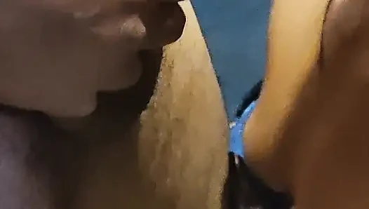 Моя невестка застукала меня за просмотром порно