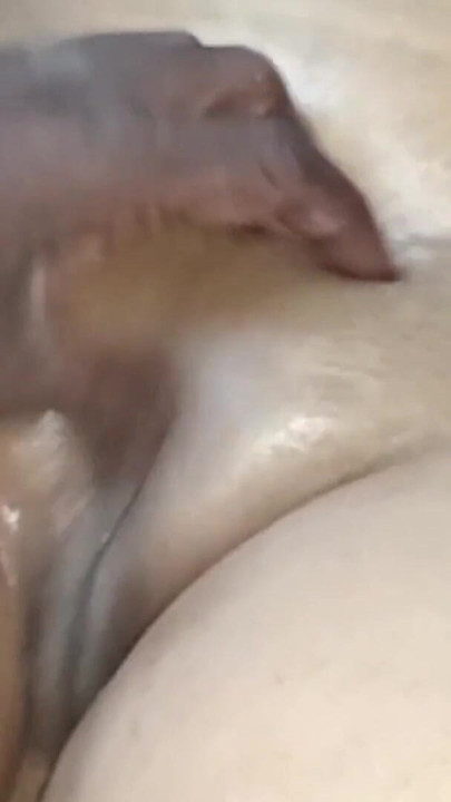 SPA ekata awa kollekta kiyala Lotion dalama huttha hodata massage kara gattha | Clip 1