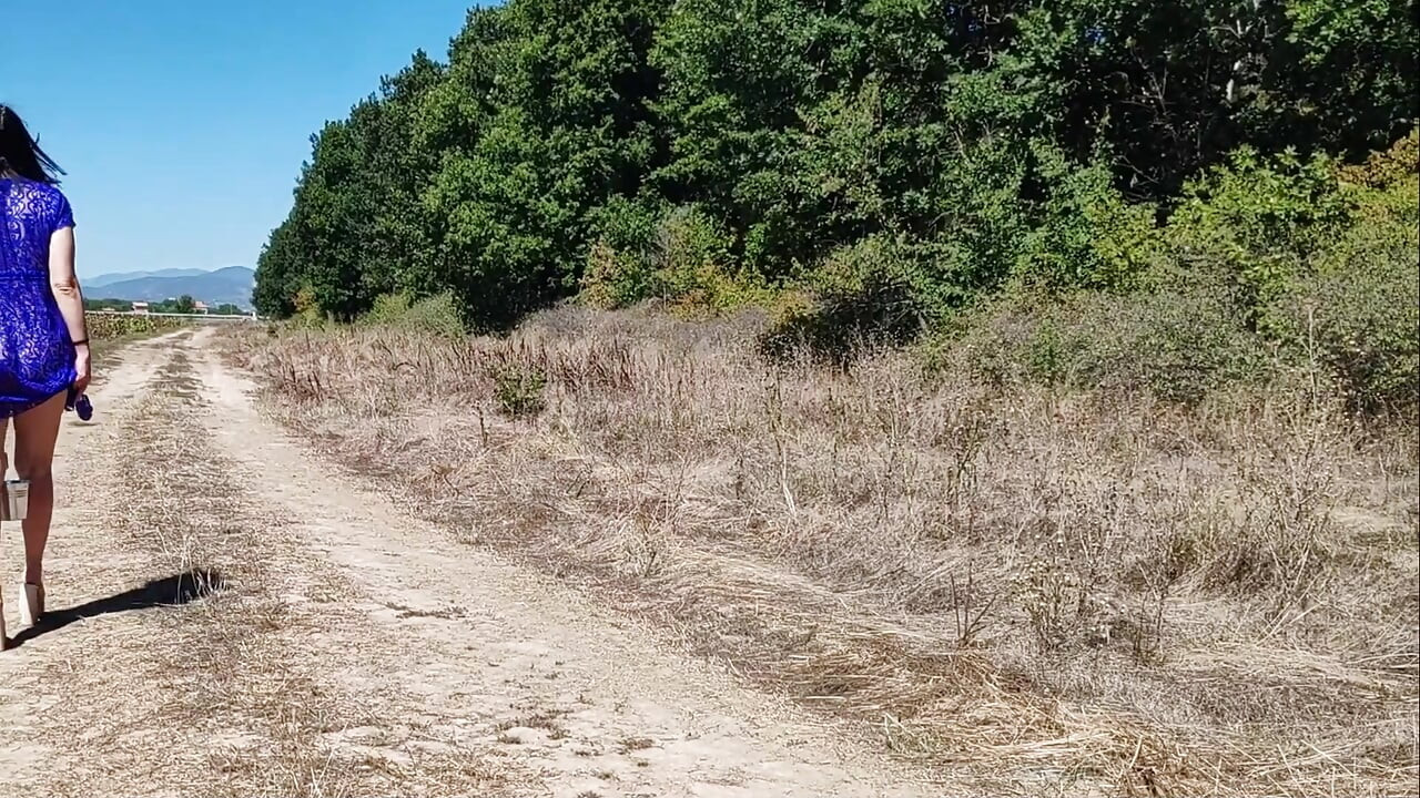 Die Sklavin Wird Öffentlich Gedemütigt Teil 2