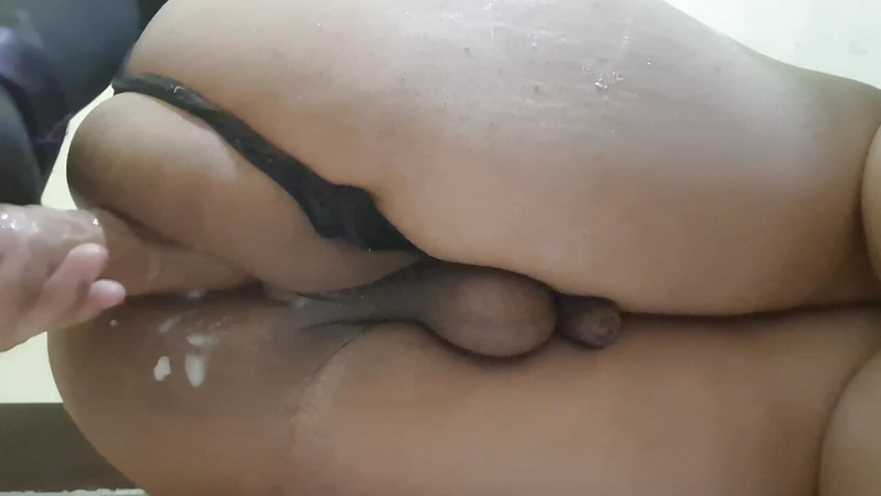 Extreme Anal Gape: Fat Ass Cute Goth Trans Girl in Raven Cosplay Inserting the Testicles of a Dildo Into Her Anus