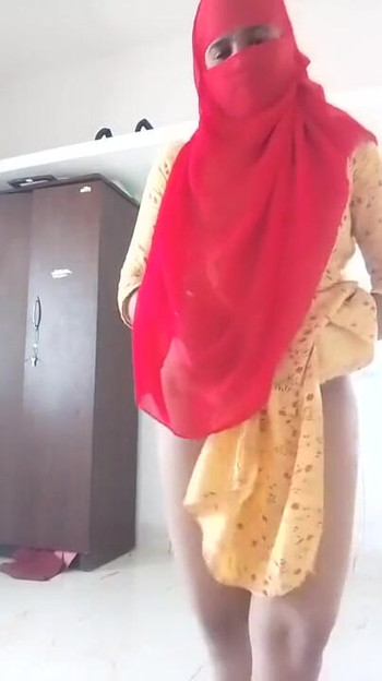 Must-see moment from "Tamil wife nude big ass show"