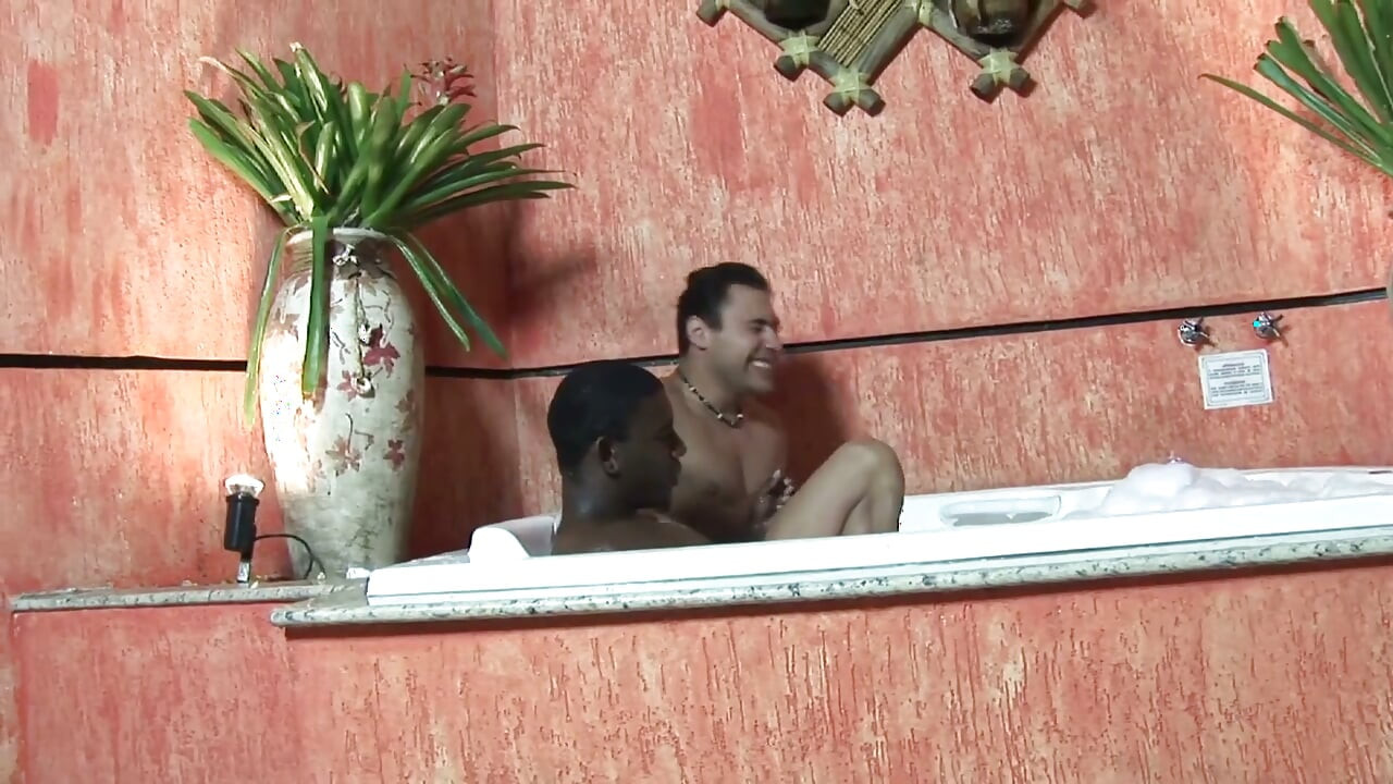 Muscle black dude gets ass licked and fucked