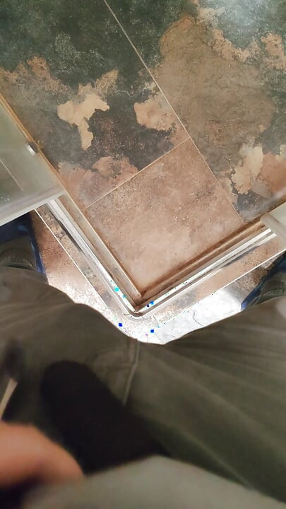 Saya perlu berkencing