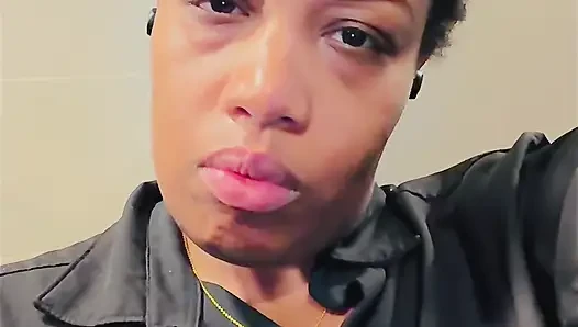 Luangkan waktu untuk menikmati rambut afro yahudiku yang lembut, indah, tebal dan keriting atau pria lain akan