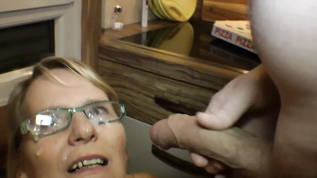Cumshot on the glasses Milf