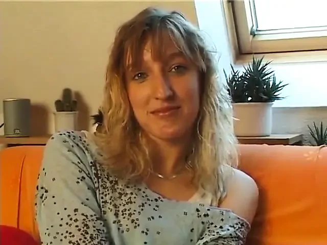 Angela got no experience with the porn business