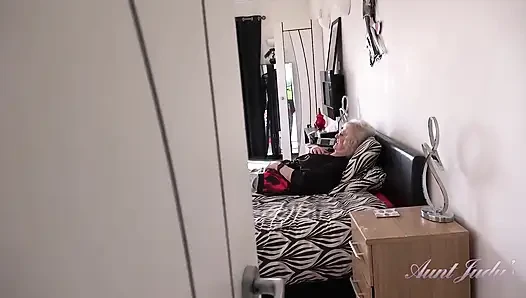 Catching Your 66yo Mature Landlady Mrs. Claire Masturbating (pov)