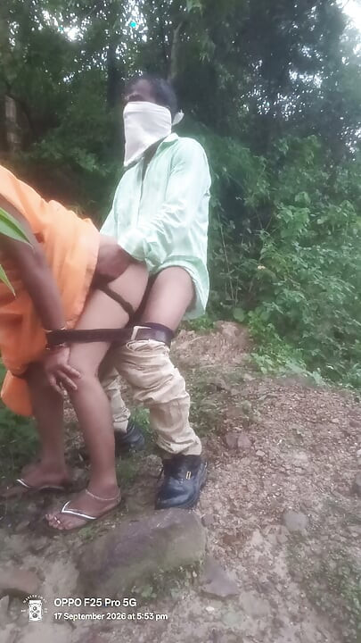 Sunita Rani fodendo na mata