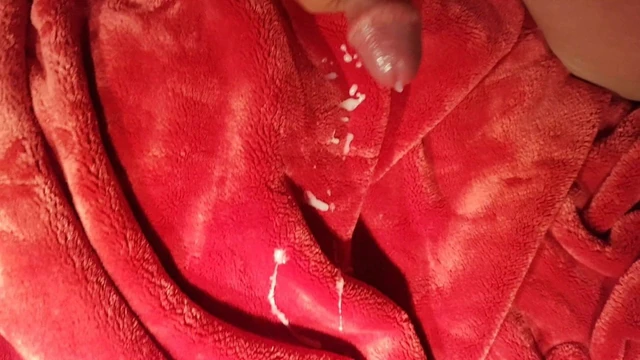 Squirting a big creamy cum load cumshot