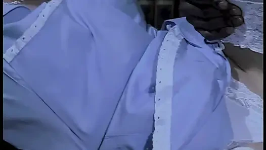 Hizmetçi Sadece Poposu Için Büyük Siyah Bir Penis Bekliyordu