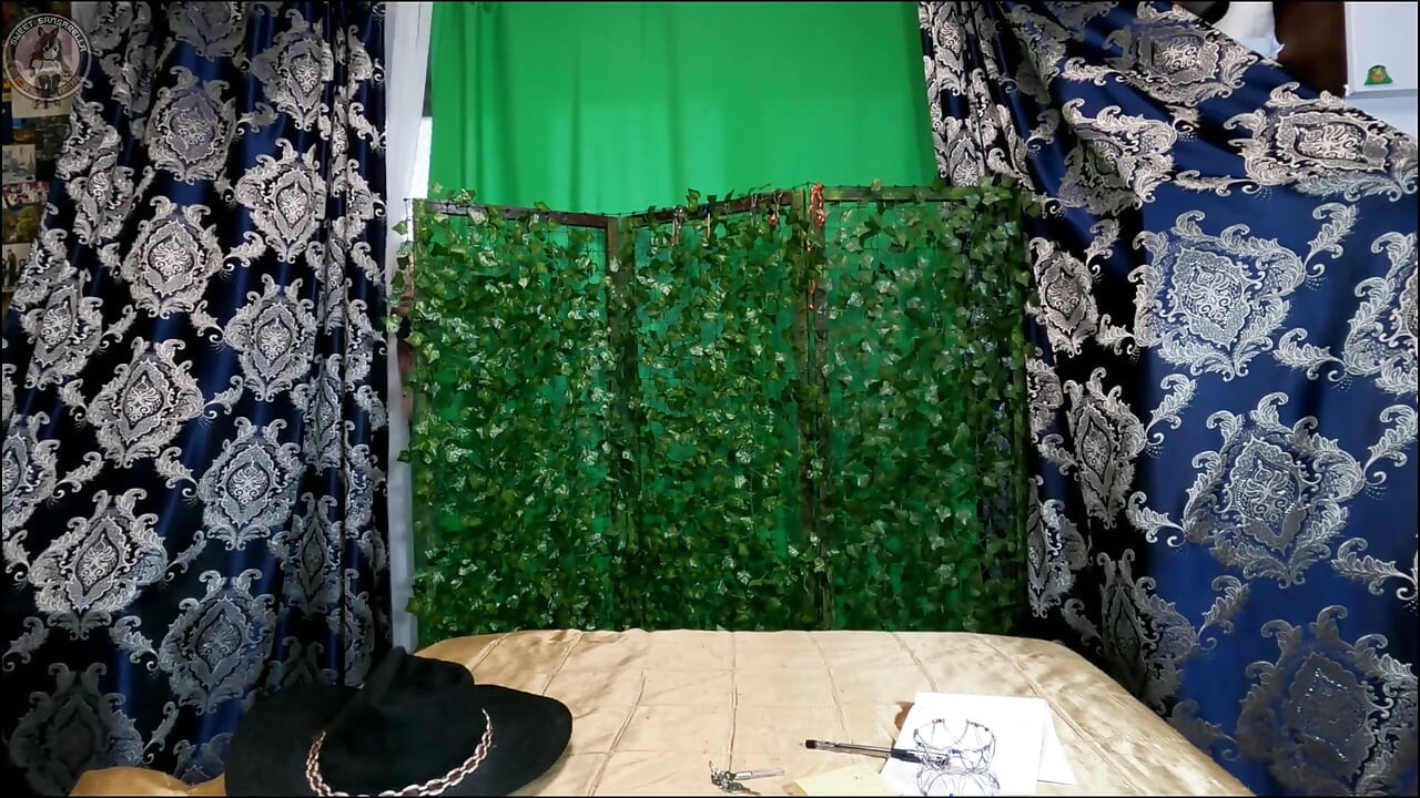 Funny Public Nudity & Desperate Hide and Seek Comedy! Locked Door to Hotel Room Mr Bean Style Hotel Chaos