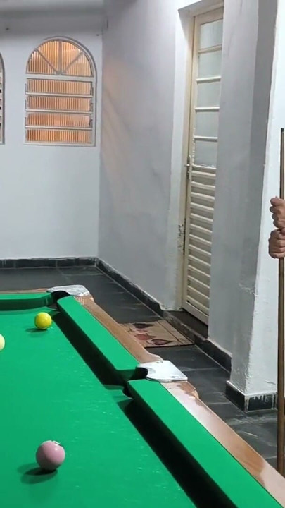 The Carmonas playing naked billiards with that +18 pinch | Clip 1