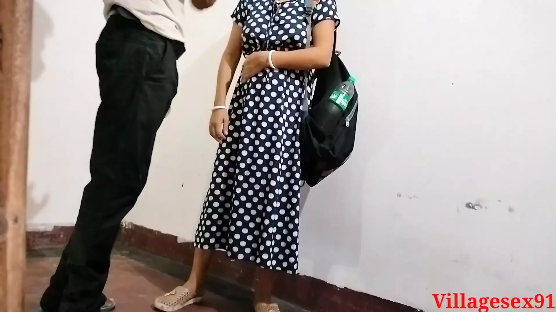 Professores indianos fazem sexo em uma aluna parte 2 (vídeo oficial de villagesex91)