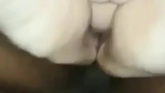 Polnische sSBBW unten abspritzen tief anal auf muschi geritten