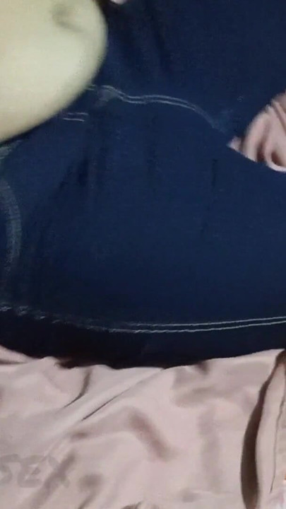 Nezaobilazan trenutak iz "Seks sa susjedima bhabhi. Desi Bhabhi seks s drugim muškarcem"