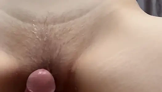 Секс в постели в видео от первого лица: камшот и трахаться