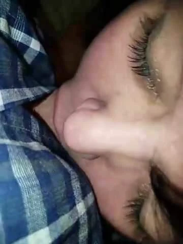 Mmmnmmm Luna sucking cock