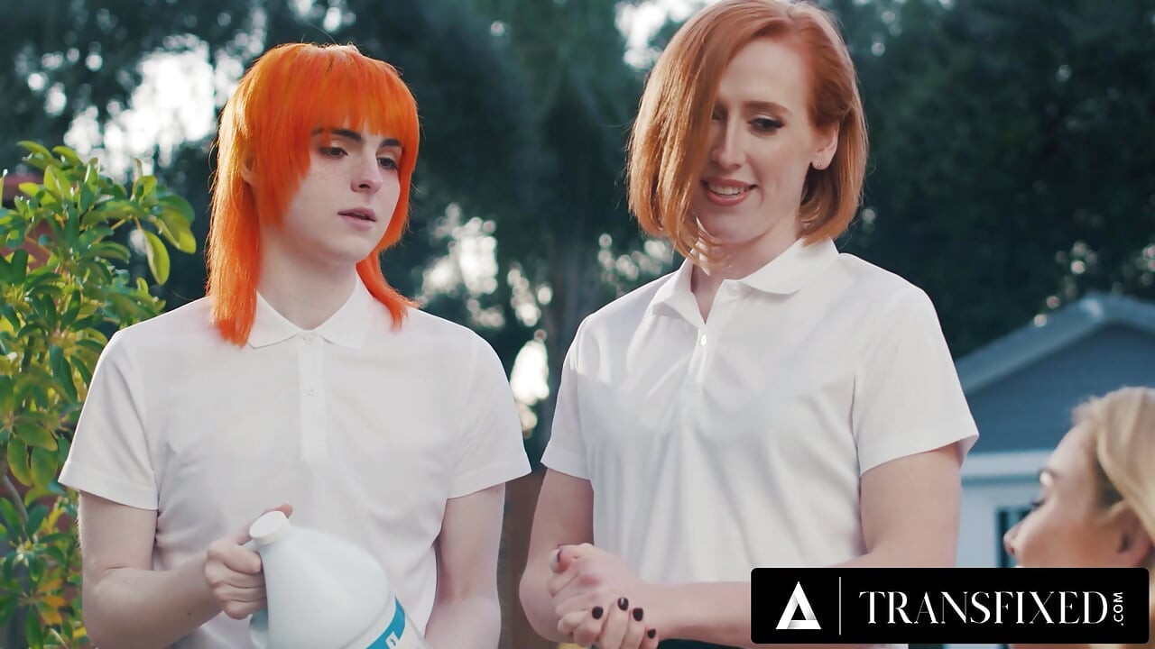TRANSFIXED - 2 Ginger Transgenders Fuck Cis Woman Kenzie Anne