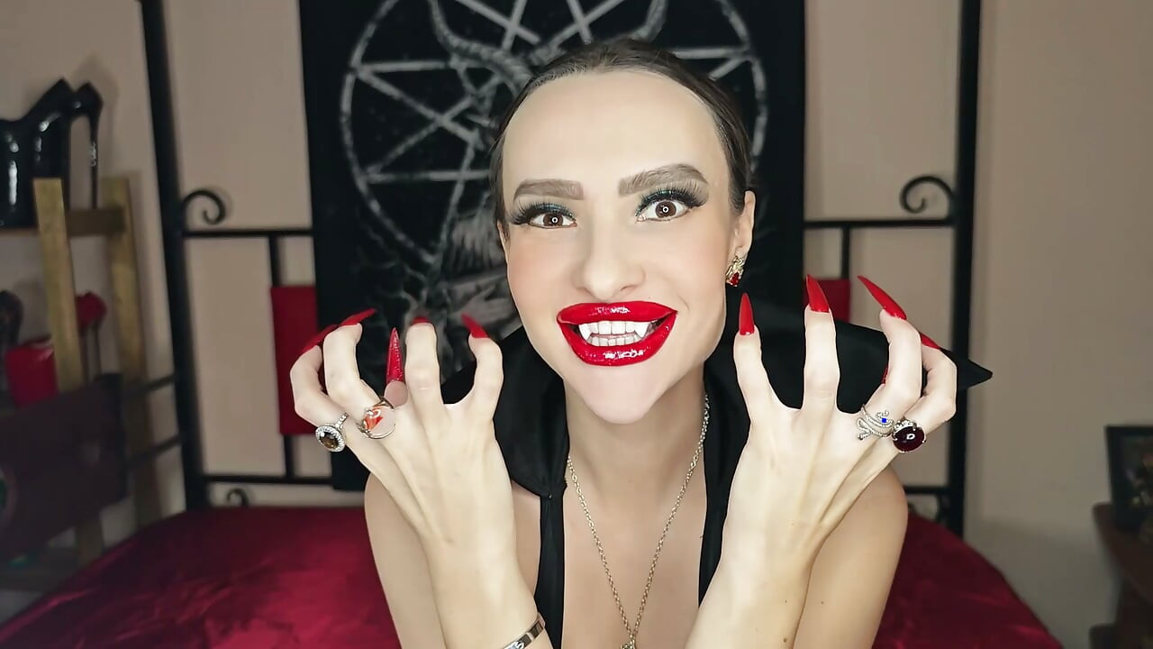Aroma Přeprogramování Od Sexy upírů S Dlouhými Ptáky