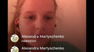 Сладкие сисечки принимают душ