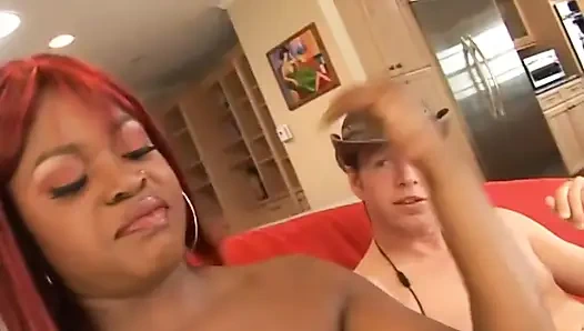 Beyaz adam siyah amcık için can atıyor