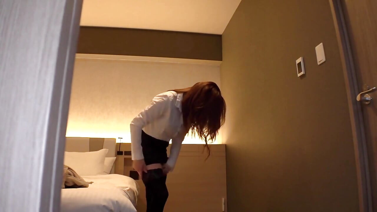 Del 1: Den seriøse kødædende G-skål Model Wife! Våd og vild sex ved en Hookup Photo Shoot!!