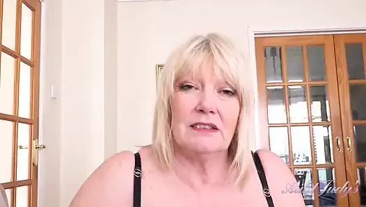 Auntjudys - Deine Vollbusige Reife Therapeutin Dr. Amy Goodhead Weiß Genau, Was Sie Brauchen