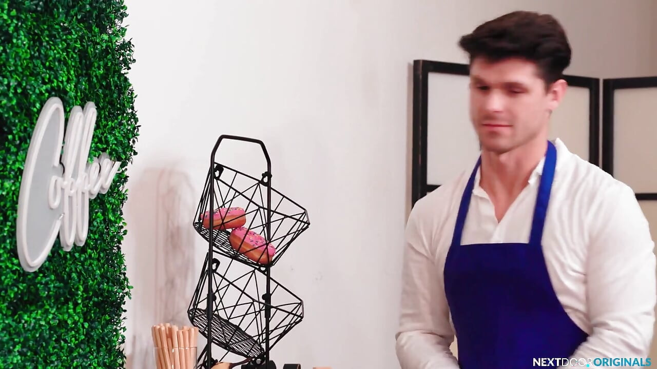 Nextdoorstudios Rivals: Waiter Vs. Waiter