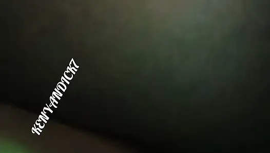 Поздней ночью скачет на хуе моего бойфренда после посещения его на ужин