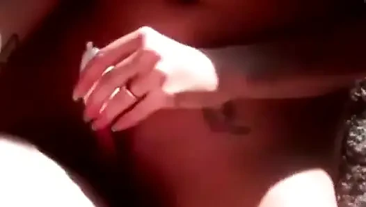 Crot di dalam memek istrinya