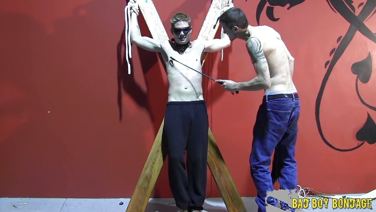 BadBoyBondage Chad Mason radi na vezanom slepom dečku Jaden Swift
