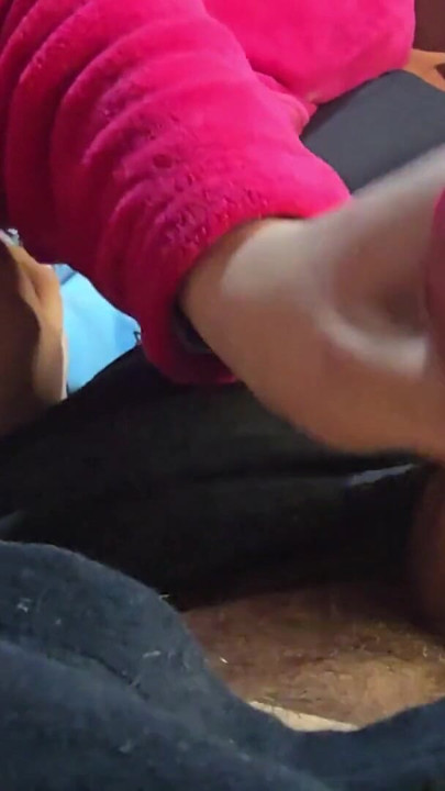 สาวน่ารักดูดไม้ตอนเช้าจนควยกูแตก | คลิป 2