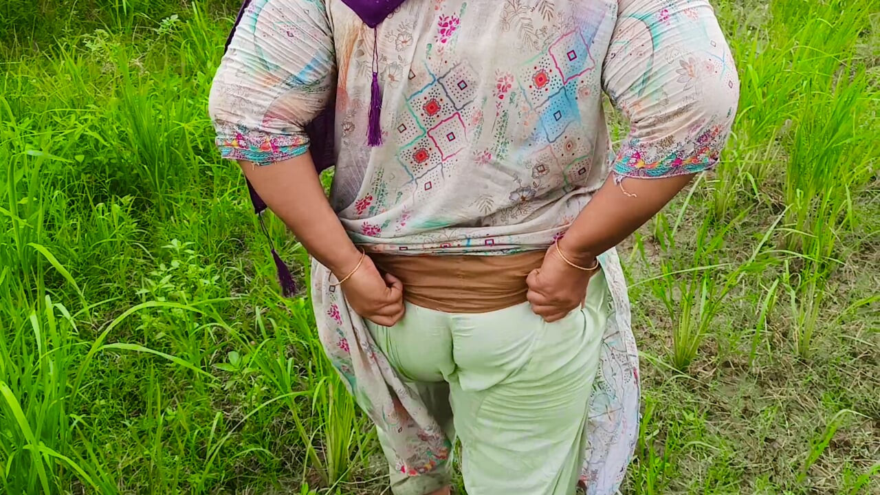I licked and swelled up the village girl's pussy, and fucked her really hard.