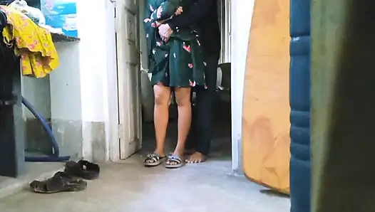 Lubang memek gadis desa dientot habis-habisan sama uang kuliahnya