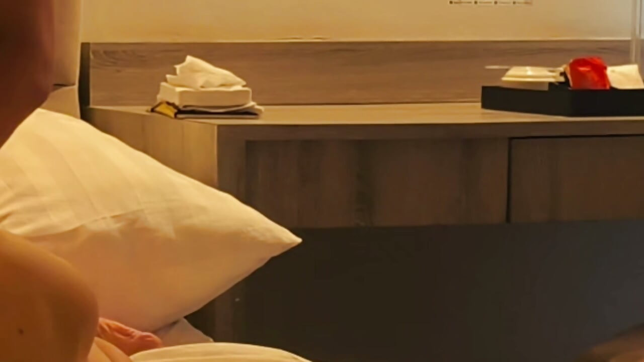 Del 2 Micooowww EN UNG GRAVID VÄN