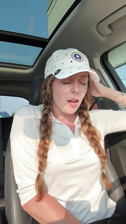 Me voy al golf pero primero necesito un café y el orgasmo