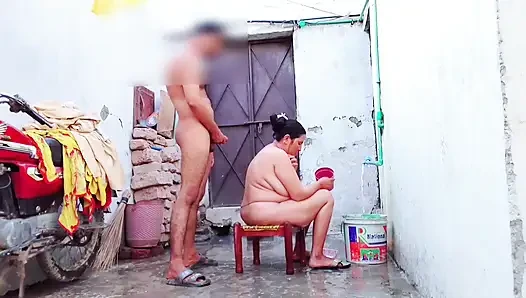 Barsat ke mausam mein tanhai ke aalam mein Milan ko utha laya Gand mein Dal Diya