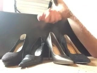 Shoe high heel cum quickly footjob