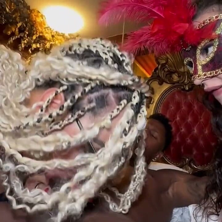 Carnival Party in Particular